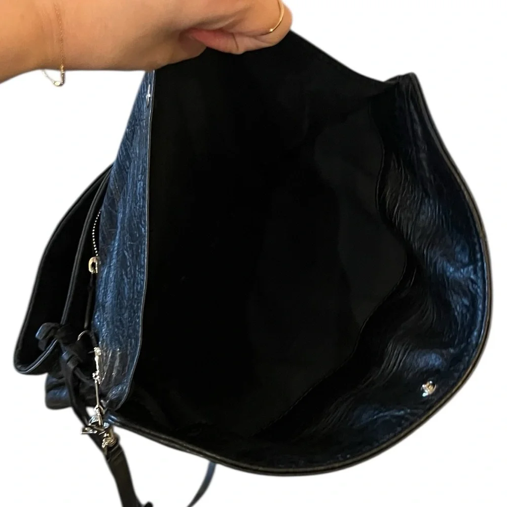 Balenciaga Black Crossbody Bag with Adjustable Strap - Picture 11 of 14